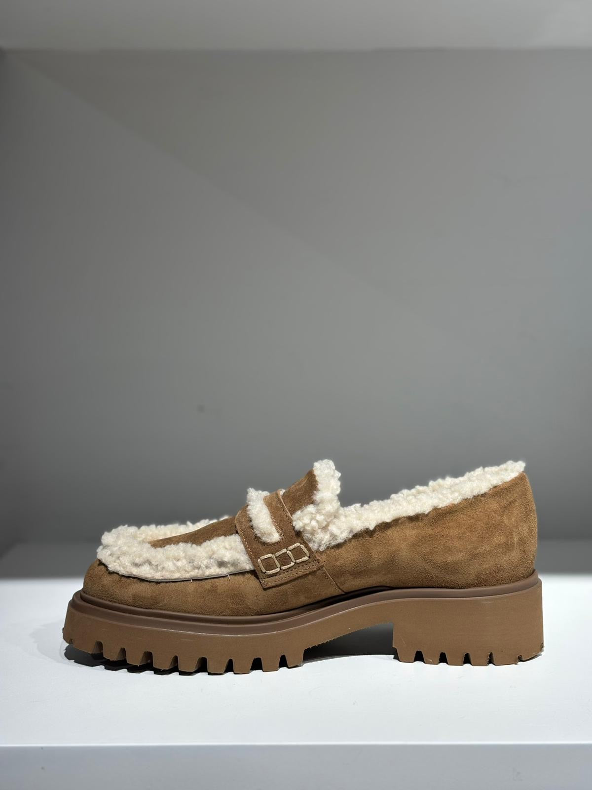 Mocassins daim fourrée