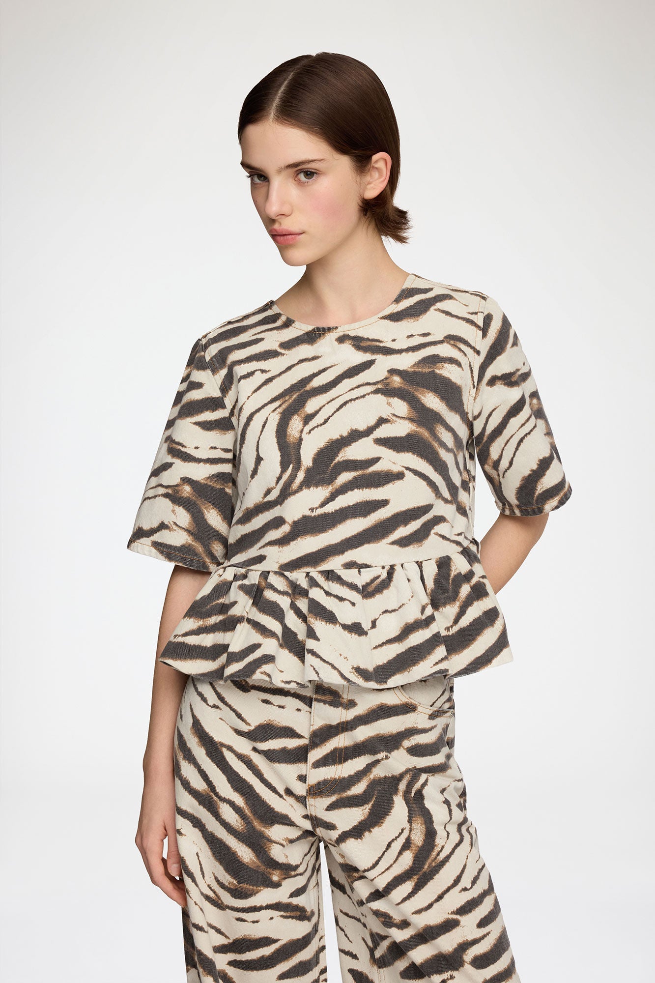 Top print denim