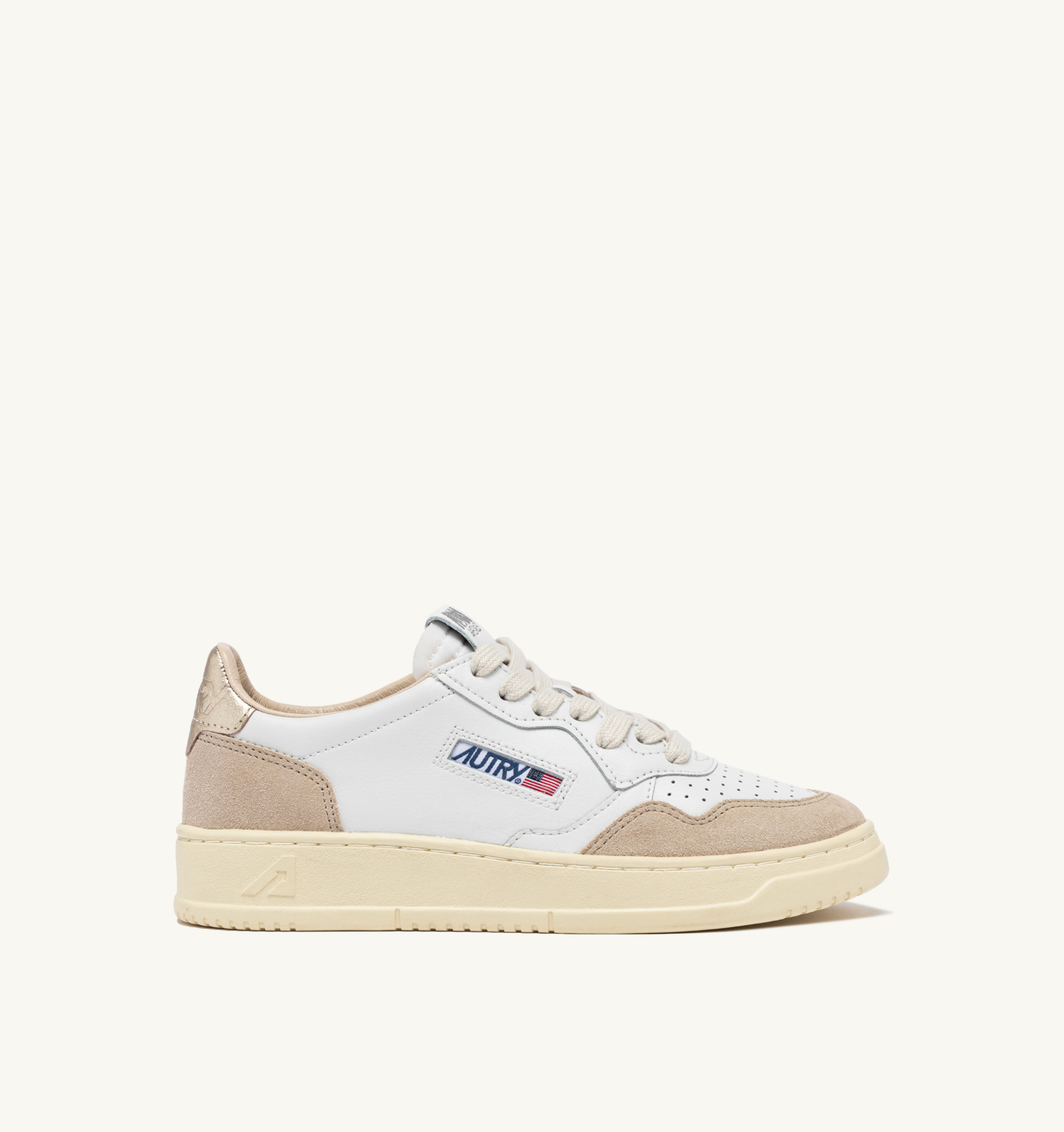 Baskets Medalist Low Wom Gold & Beige