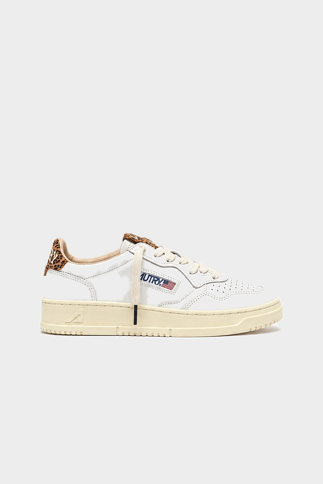 Baskets Medalist Low Blanc