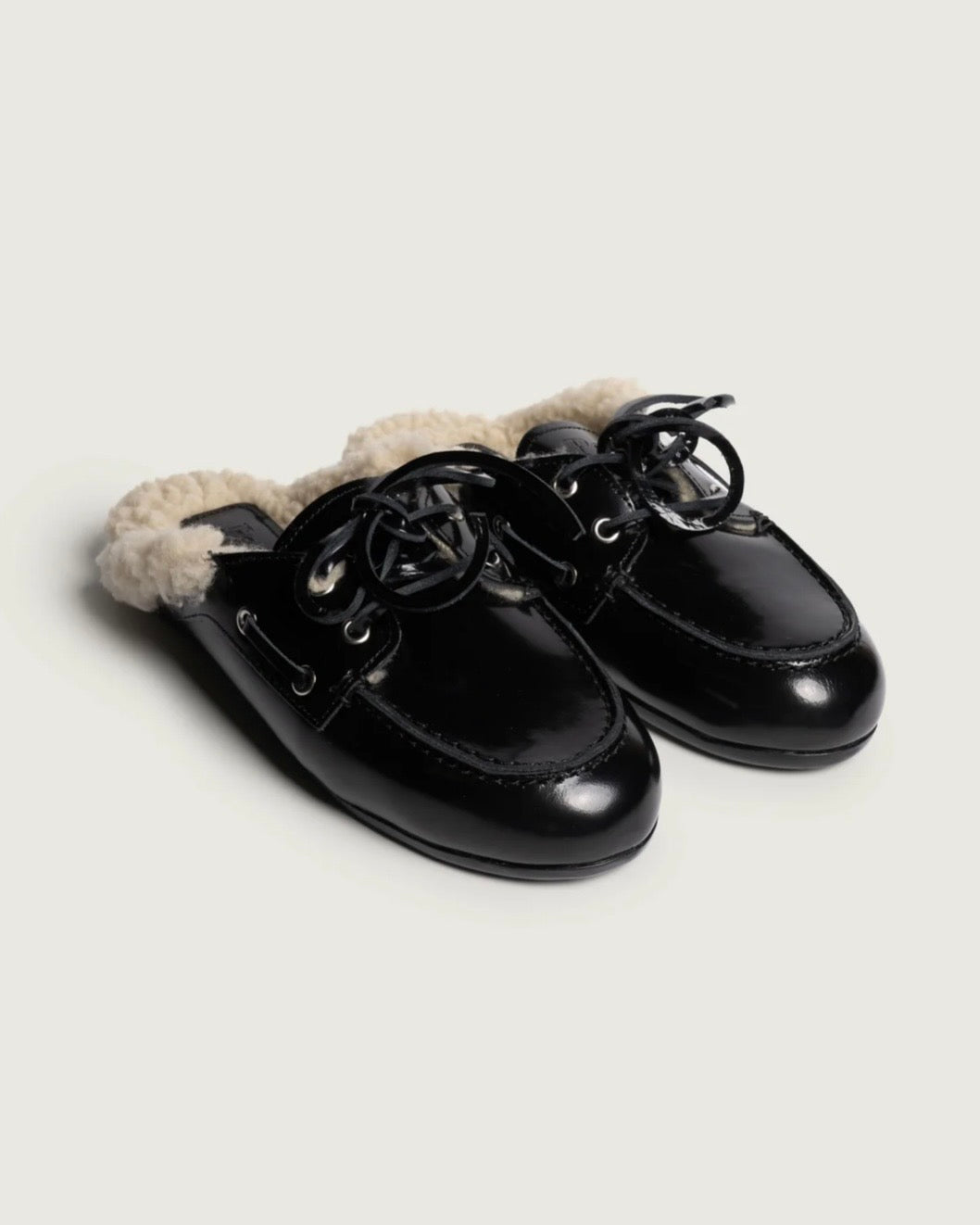 Mules cuir fourrure noires