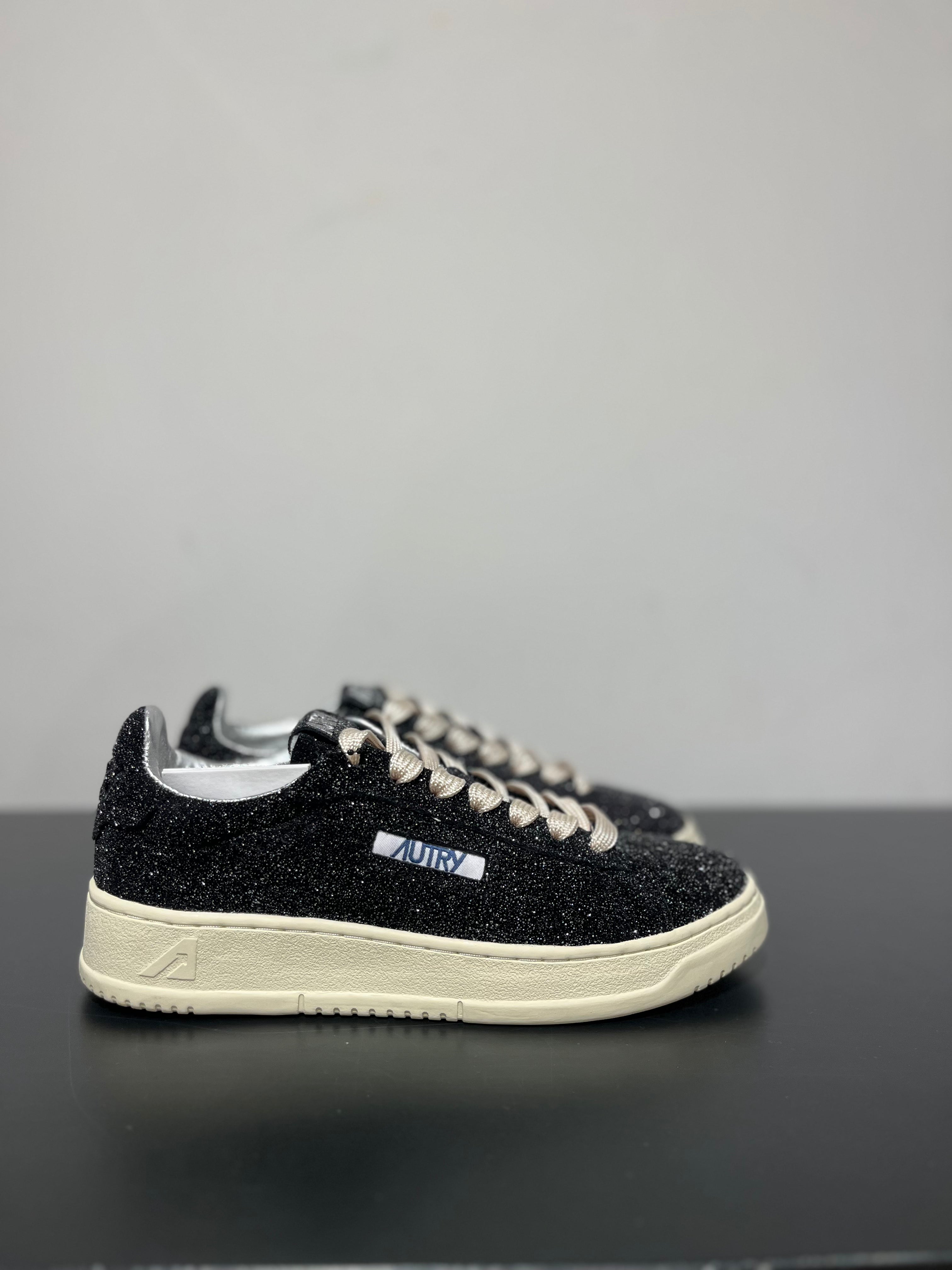 Baskets Dallas Low noir