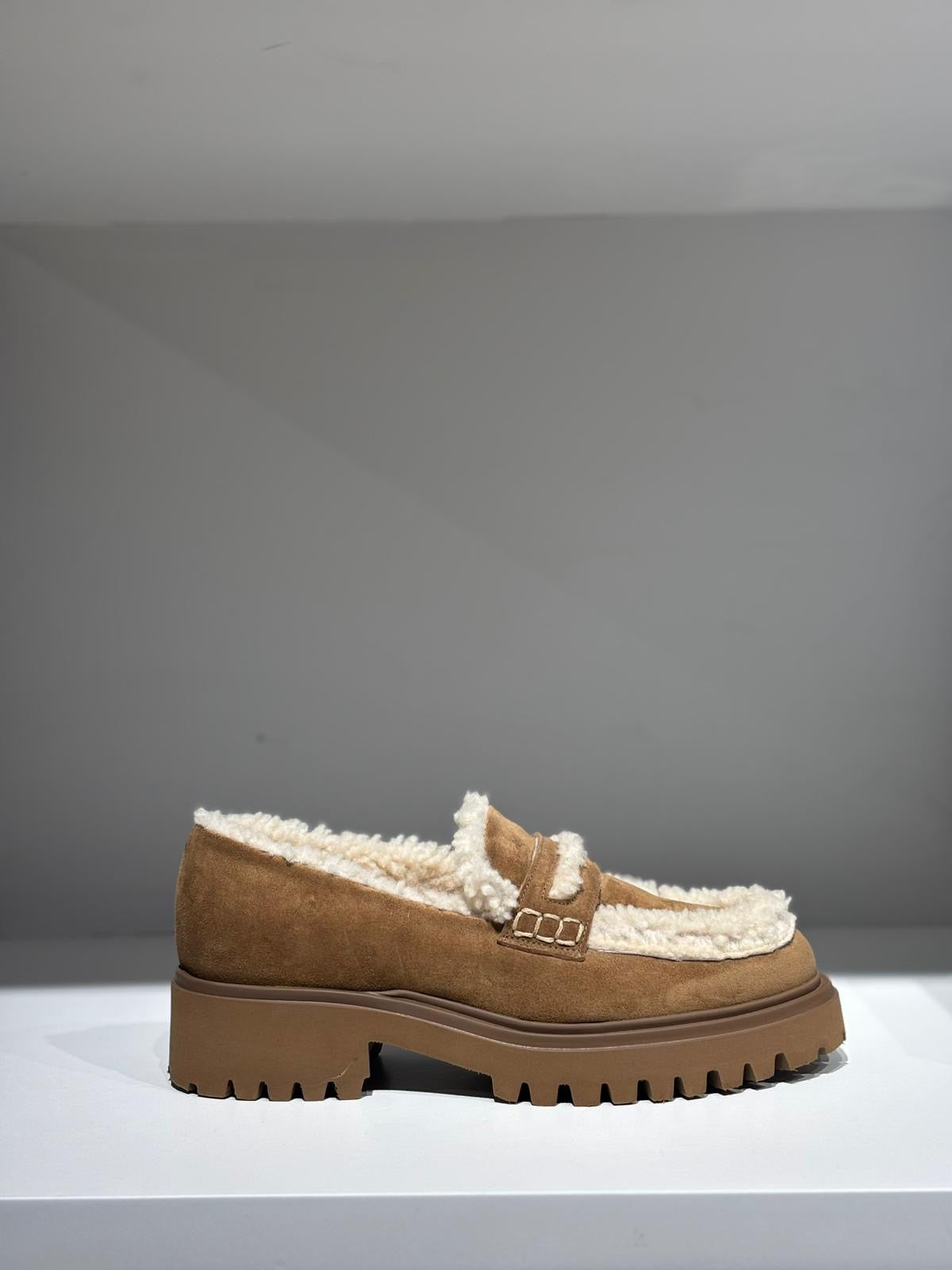 Mocassins daim fourrée