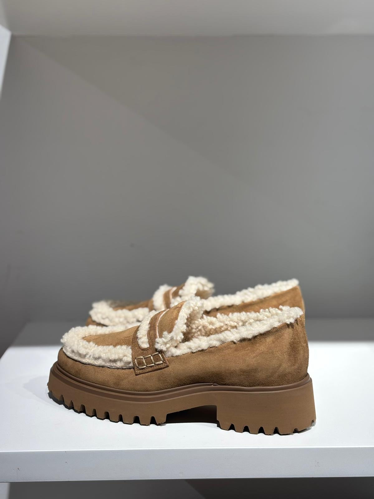 Mocassins daim fourrée