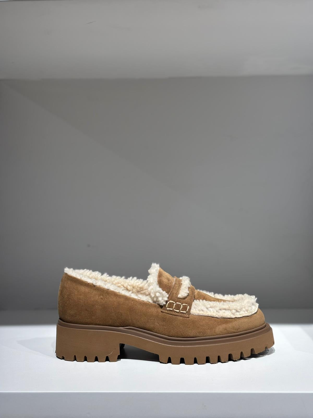 Mocassins daim fourrée