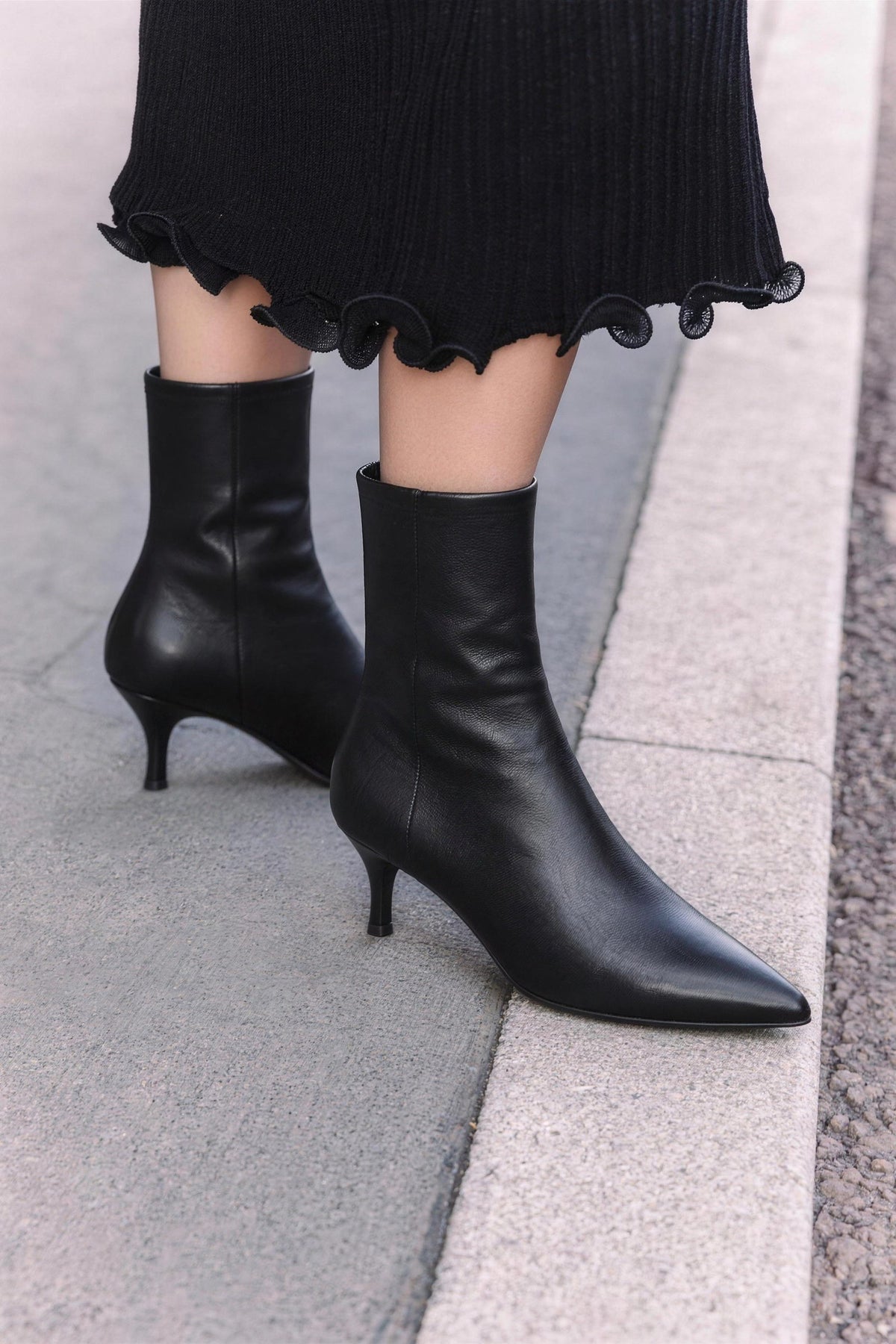 Boots pointues en nappa Guglielmo Rotta, noir, portées