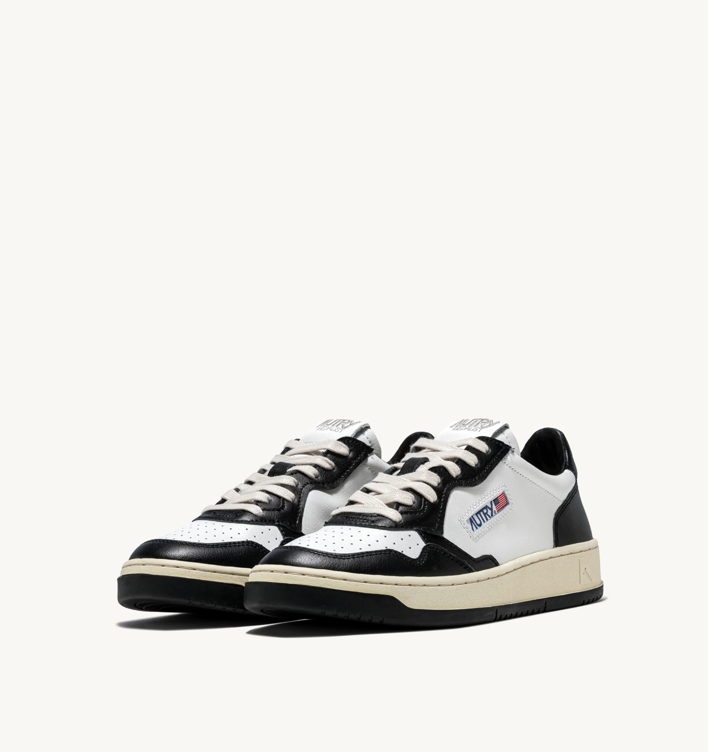 Baskets Medalist Low noir & blanc