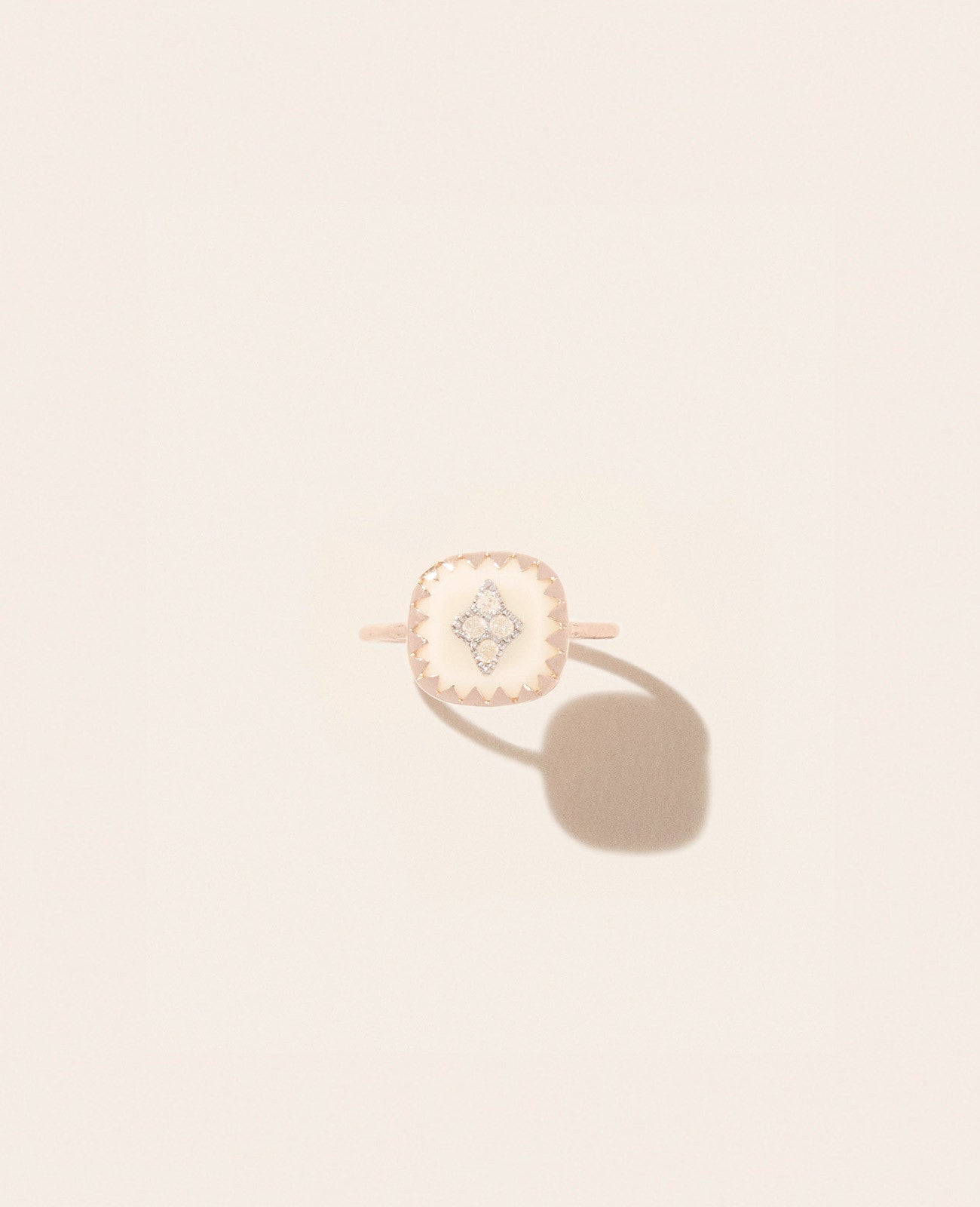 Pierrot ring
