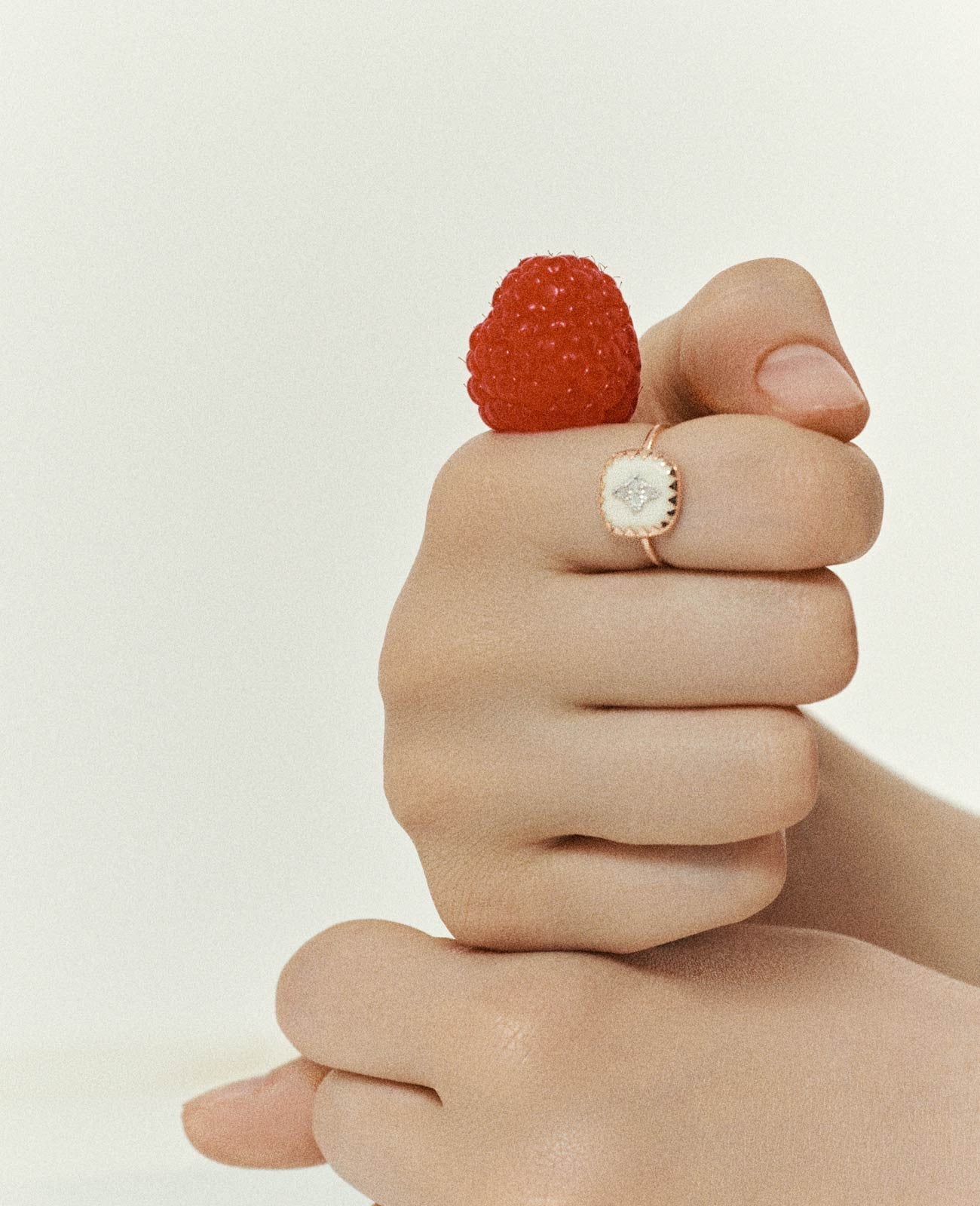 BAGUE PIERROT BLANC