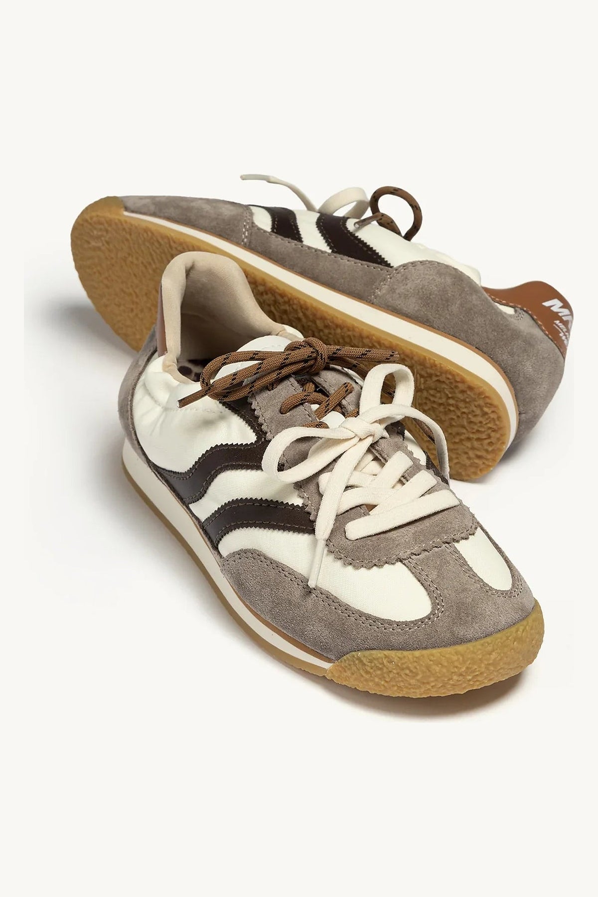 Sneakers PURE