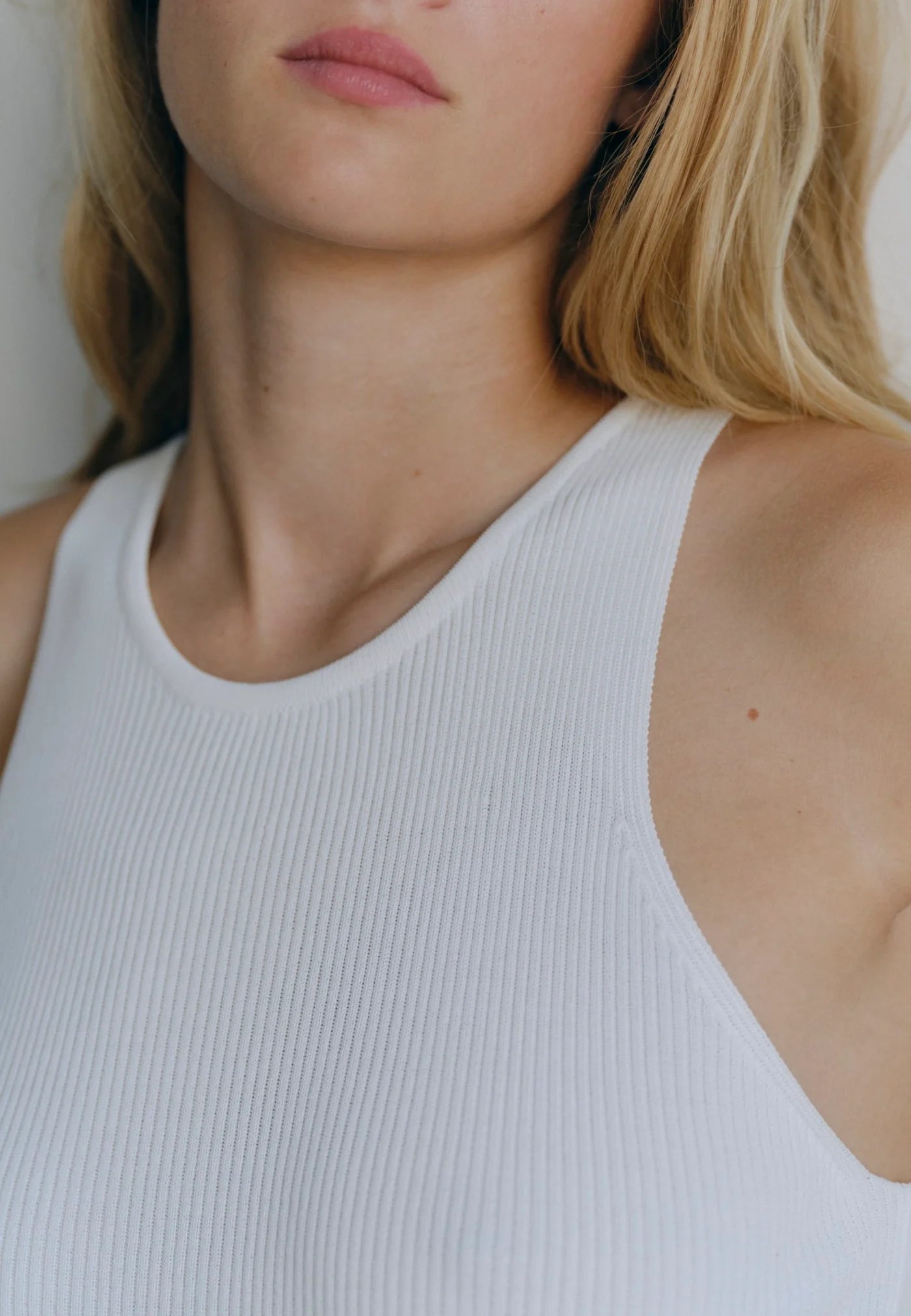CLEAR WHITE TANK TOP