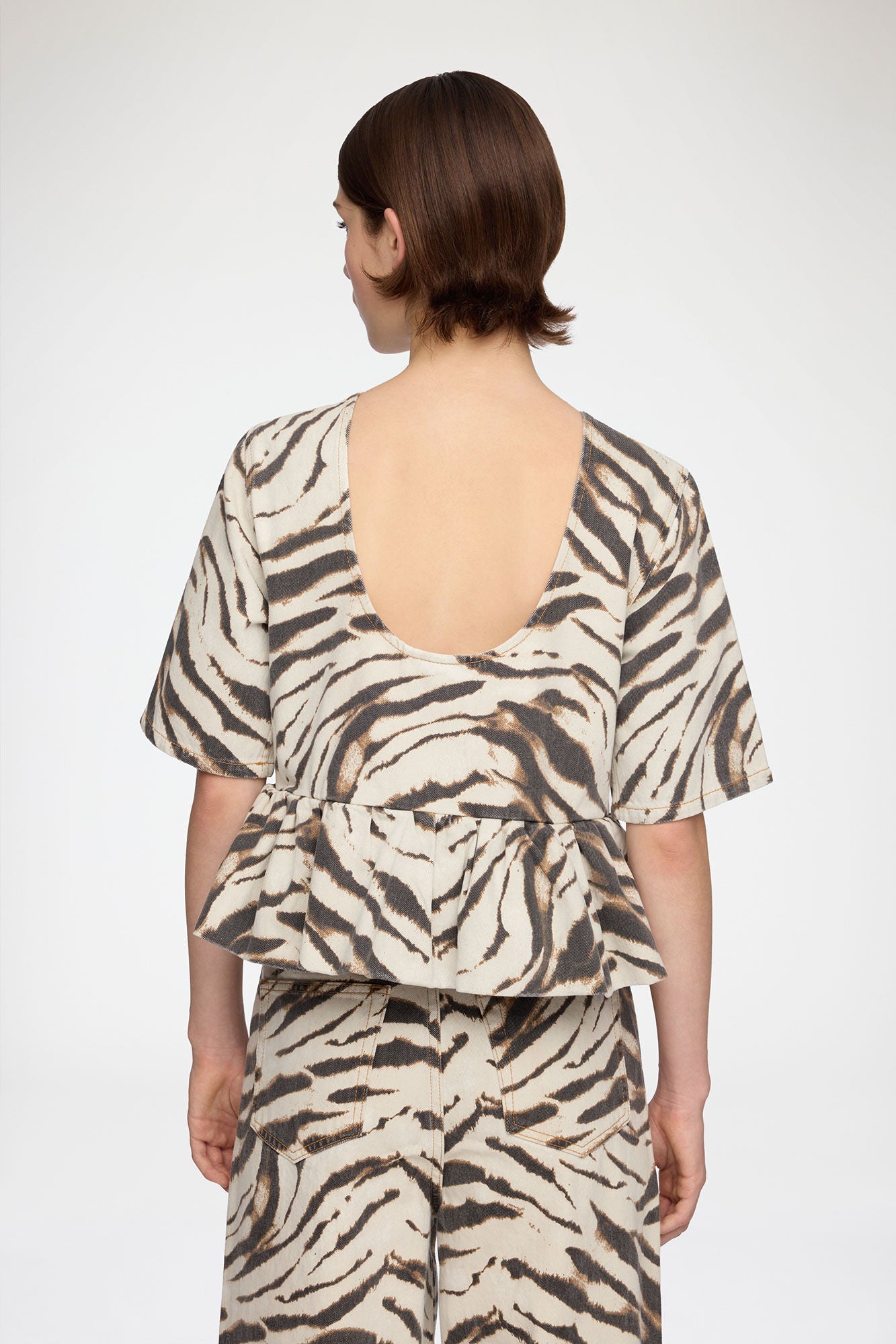 Top print denim