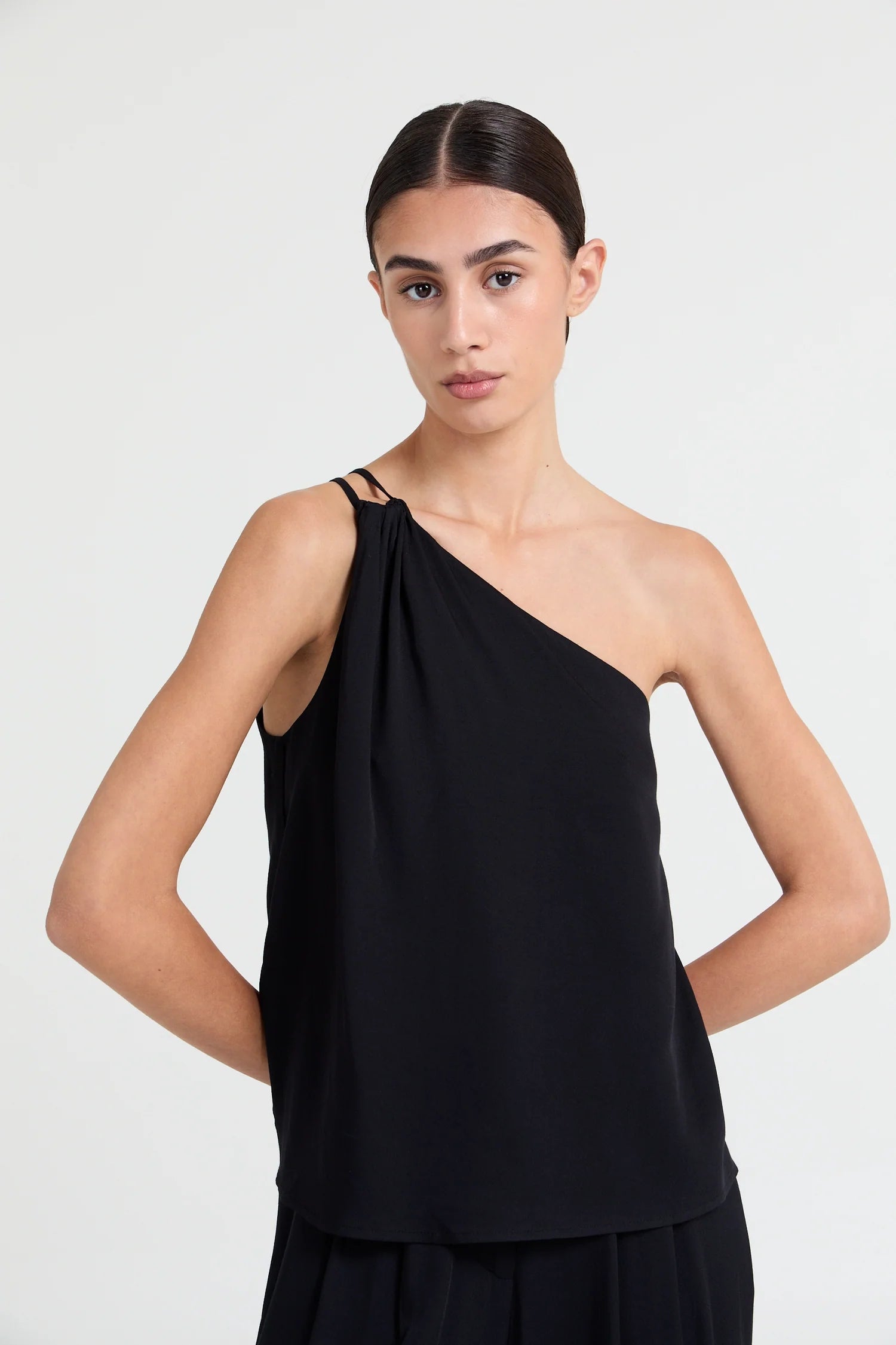 Top asymetrique BOBBI