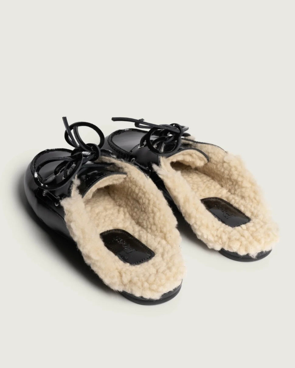 Mules cuir fourrure noires