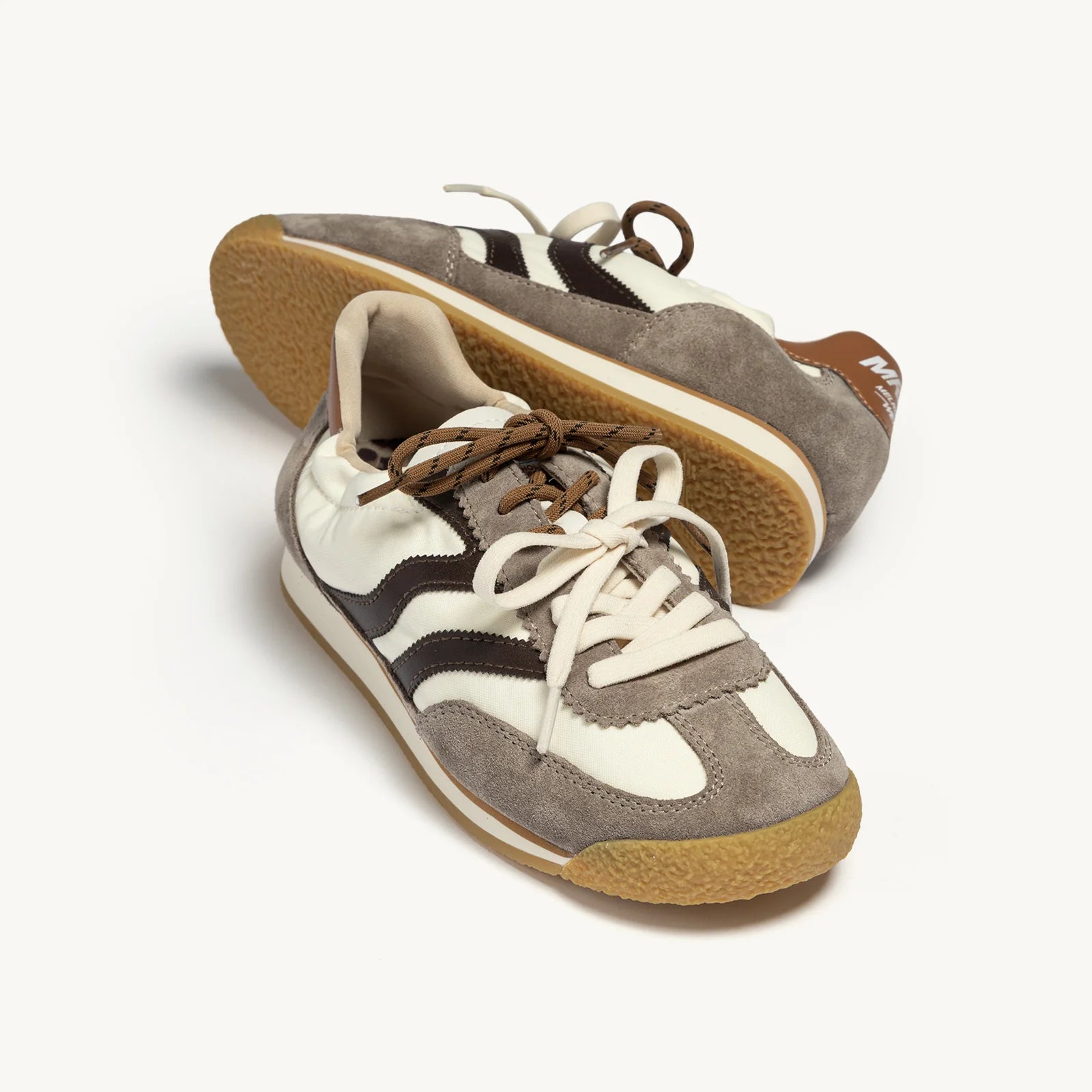 Sneakers PURE