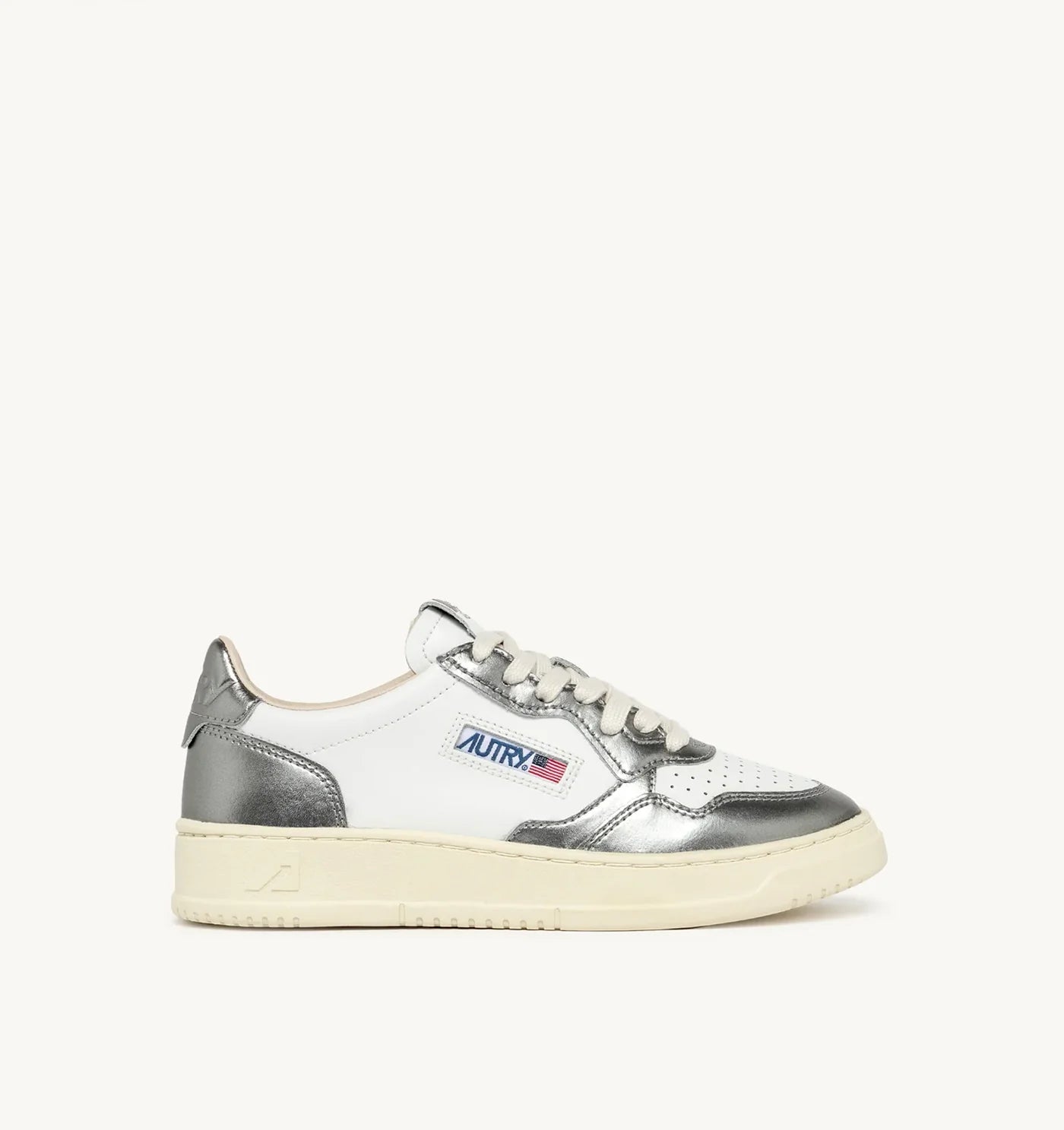 BASKETS MEDALIST LOW BICOLOR EN CUIR BLANC ET SILVER
