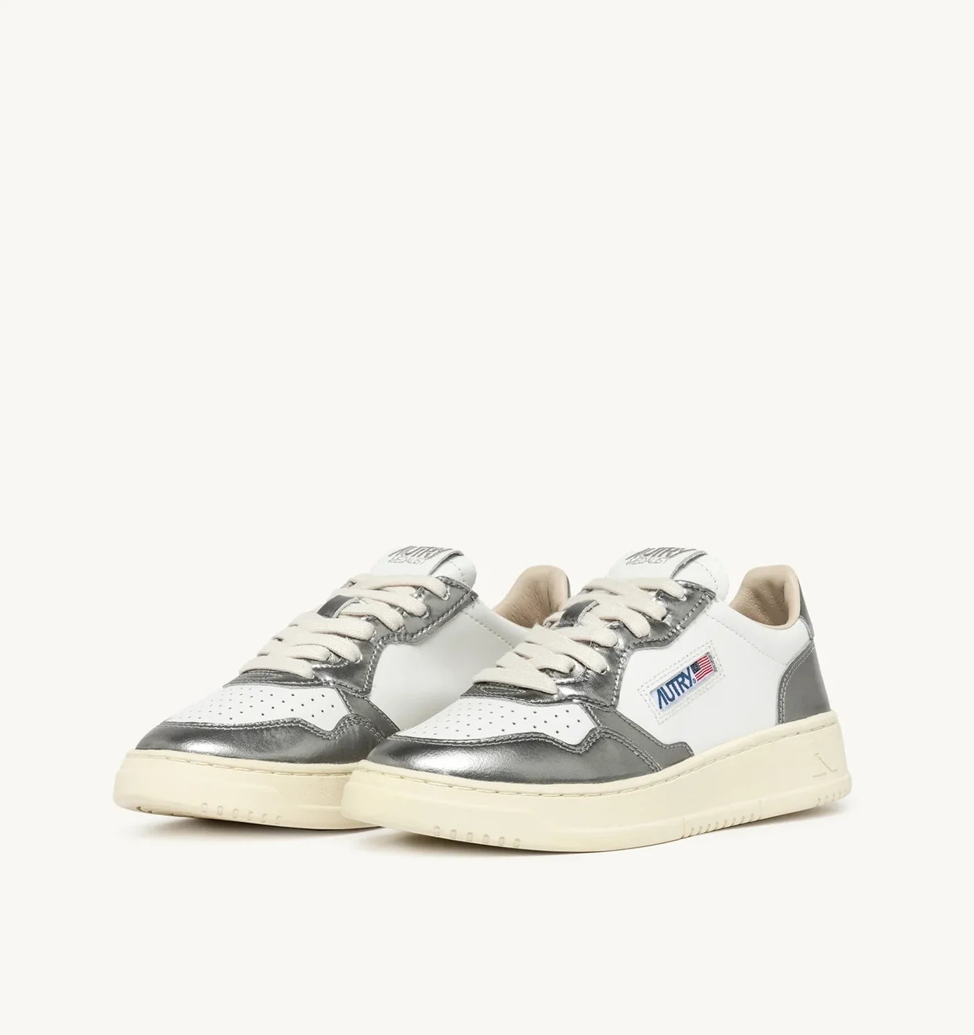 BASKETS MEDALIST LOW BICOLOR EN CUIR BLANC ET SILVER