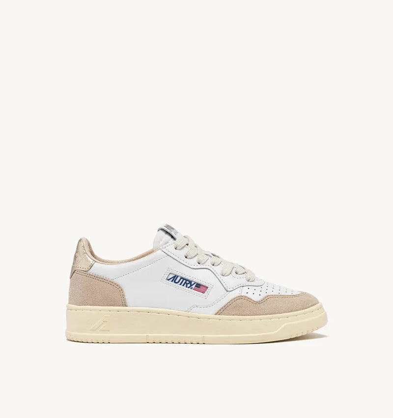 BASKET MEDALIST BAS EN CUIR ET DAIM BLANC ET OR