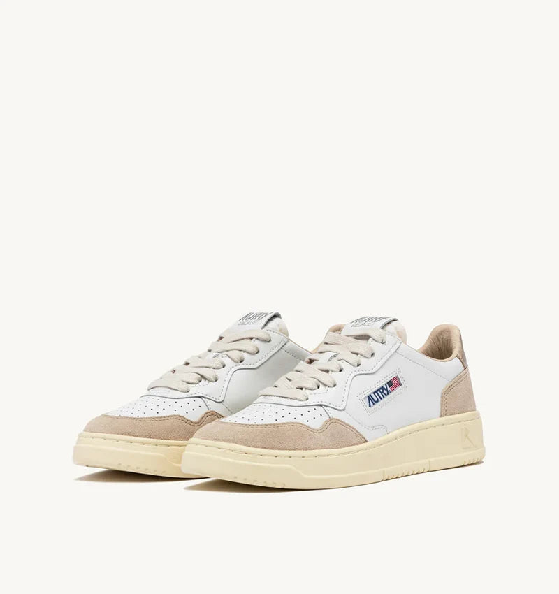 BASKET MEDALIST BAS EN CUIR ET DAIM BLANC ET OR