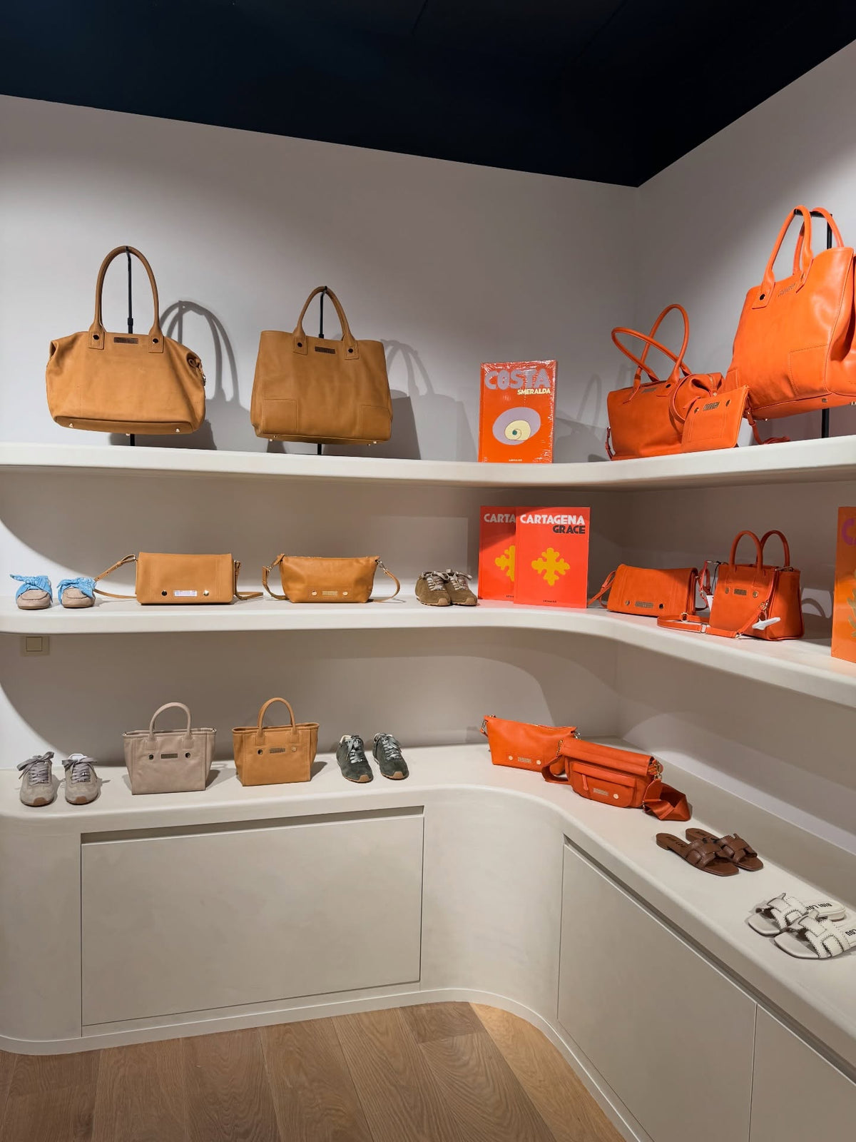 Le coin accessoires de la boutique Butterfly, galerie Wellington à Waterloo