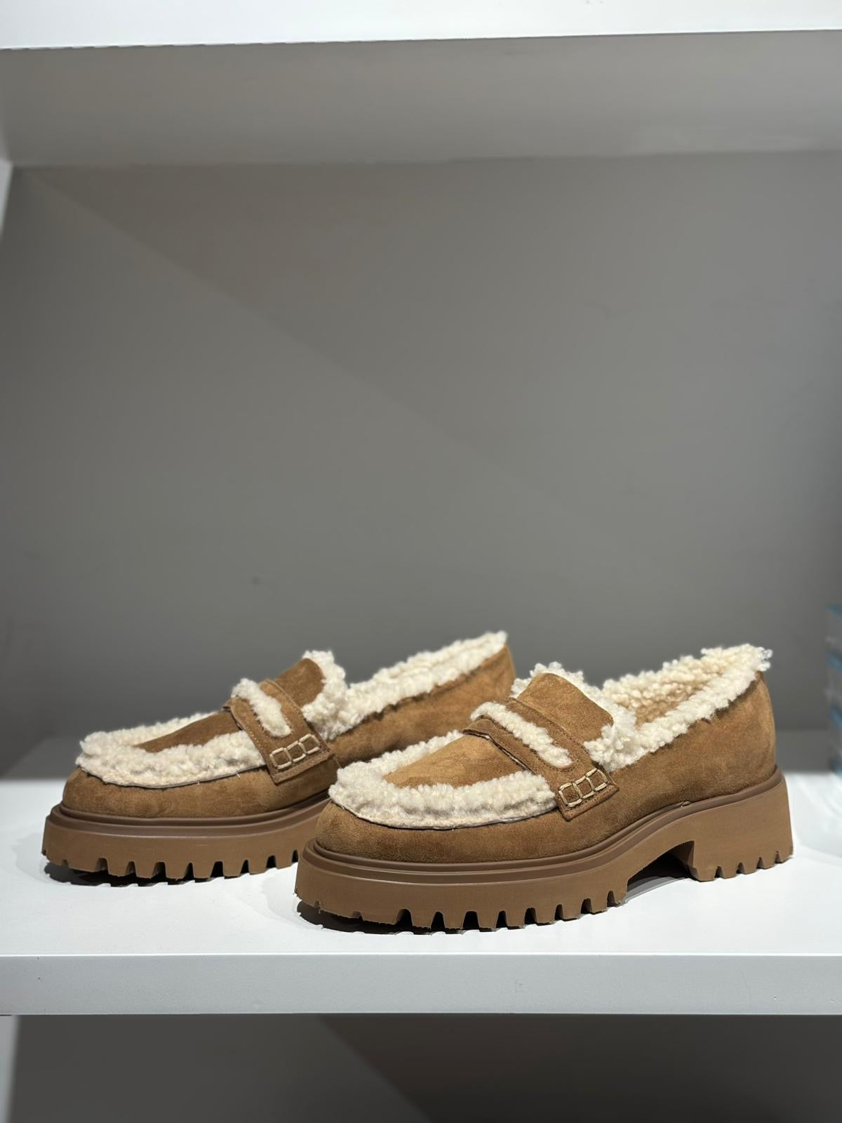Mocassins daim fourrée