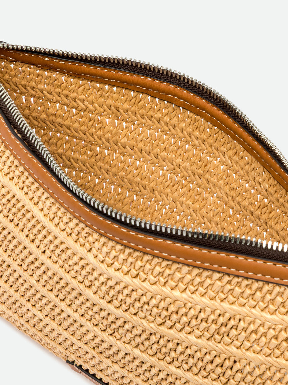 Pochette raffia